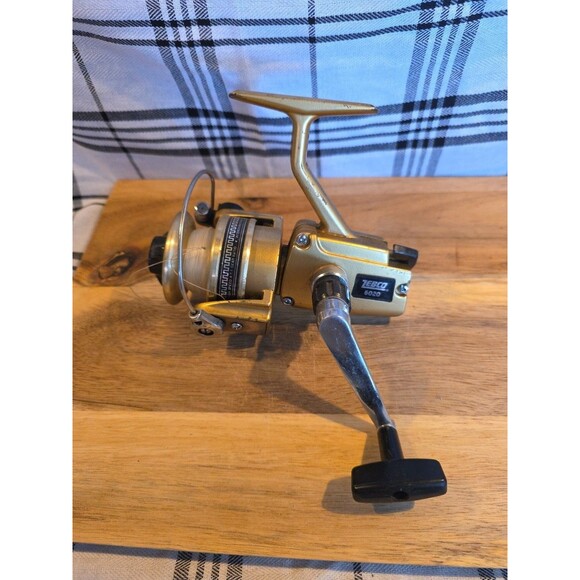Zebco Other - ZEBCO 6020 Gold Fishing Spinning Reel, Made in Japan WORKS